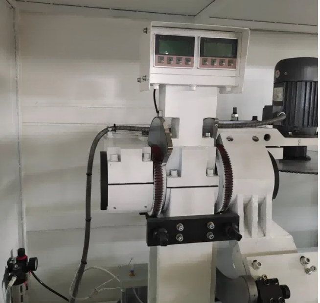 Fuldautomatisk Heavy Duty Curtain Wall Notching Sav