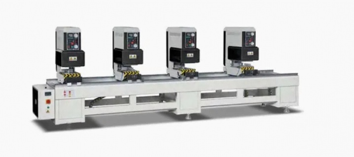 Højtydende PVC UPVC farverig vinduesprofil Heavy-Duty sømløse svejsemaskiner med 4 præcisionshoveder Højtydende PVC UPVC farverig vinduesprofil Heavy-Duty sømløse svejsemaskiner med 4 præcisionshoveder