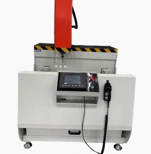 Højpræcisions 800 mm Heavy Duty CNC-bearbejdningscenter til industrielle aluminiumsprofiler